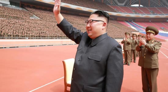 Kim salue les loosers de la Russie décadente! #TeamKim