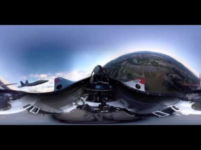 Tour 360 d'un Mustang P-22 + compagnon en F-22 a gauche