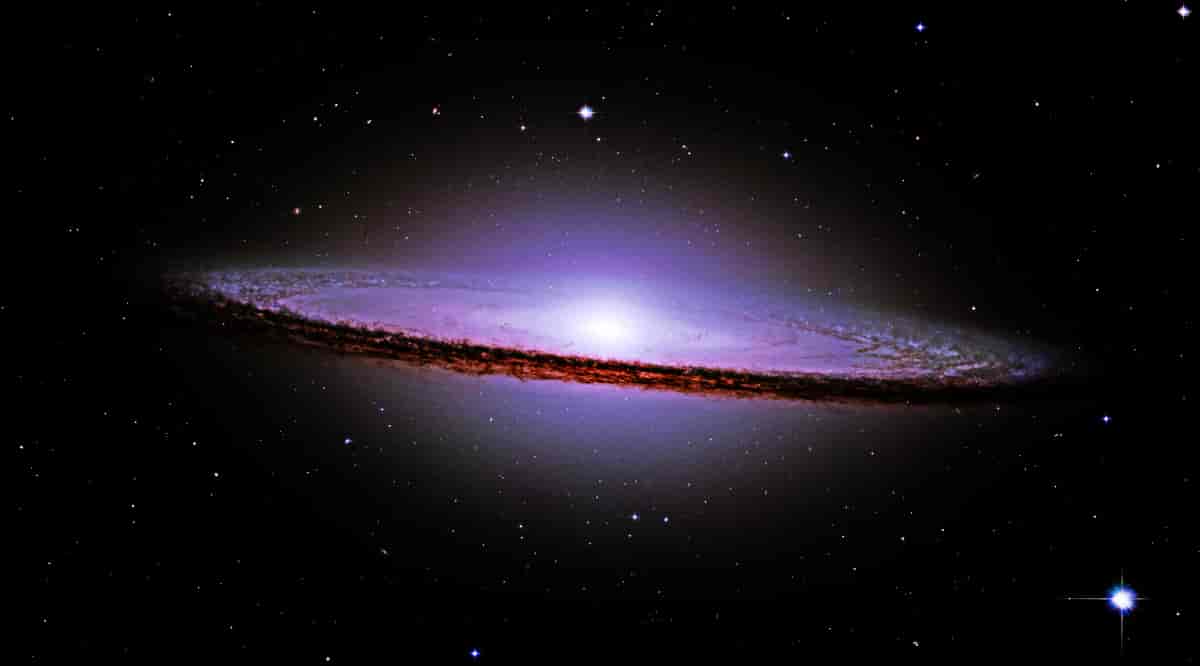 M104 ou galaxie du Sombrero par Hubble