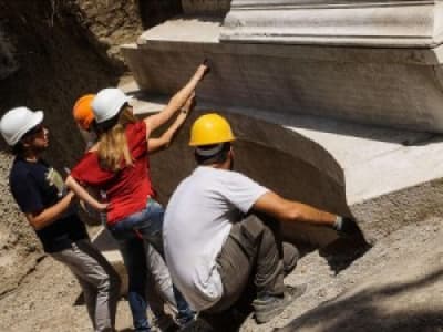 Découverte à Pompéi de la tombe d'un riche mécène 