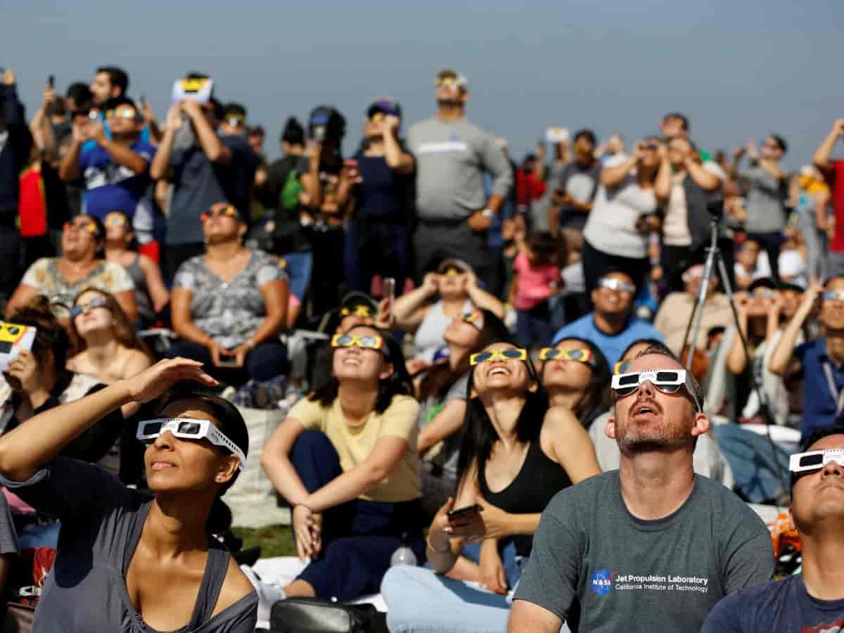 Est ce que les éclipses ne seraient pas un neurolaser géant pour effacer la mémoire de millions de personnes en un passage?