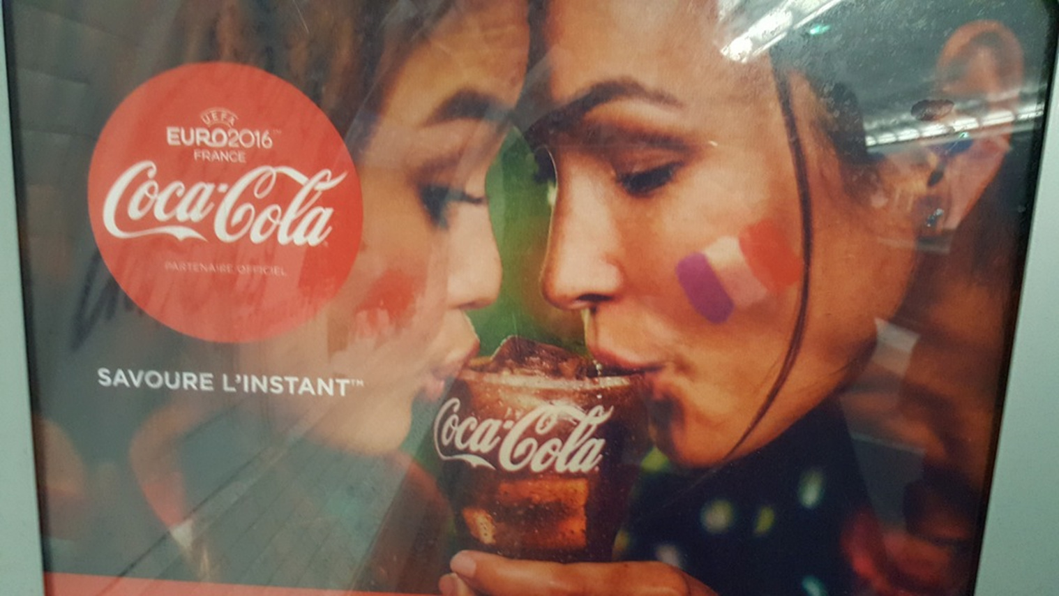 2 girls 1 cup... of Coca Cola. 