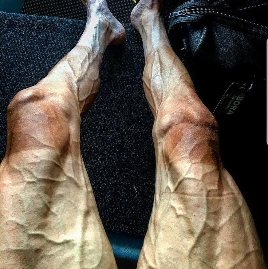Les jambes de Pawel Poljanski pendant le Tour de France 