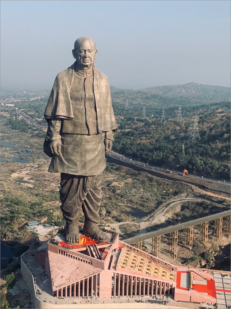 "La Statue de l'Unité en Inde, la plus haute du monde..."