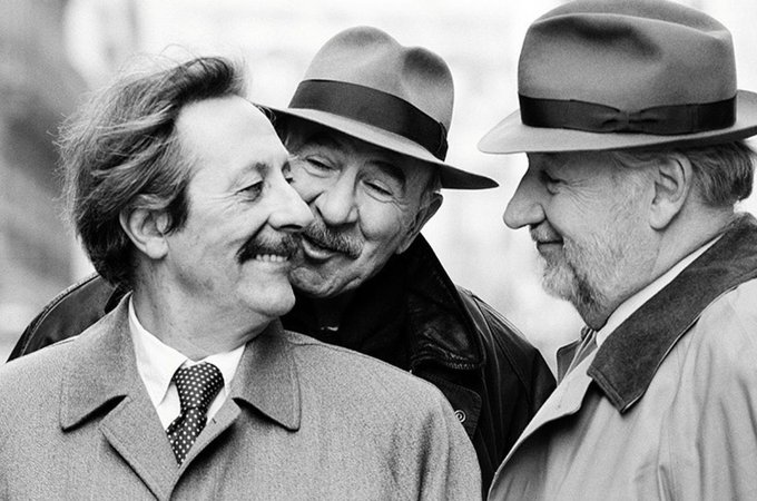 Jean Rochefort, Jean-Pierre Marielle et Philippe Noiret pendant le tournage du film Les Grands Ducs, 1996.