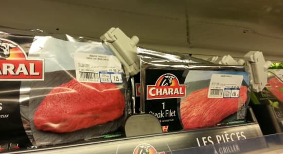 Auchan met des antivols sur la viande 