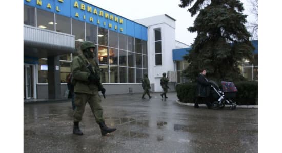 Ukraine : des hommes ont pris un aéroport de Crimée 