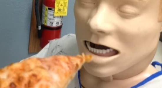 Eat the fuckin pizza Jeffrey !