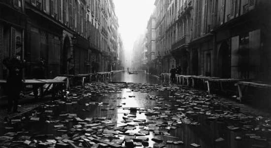 La rue Jacob, pendant la crue de la Seine de 1910
