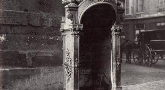 Un urinoir dans Paris en 1875
