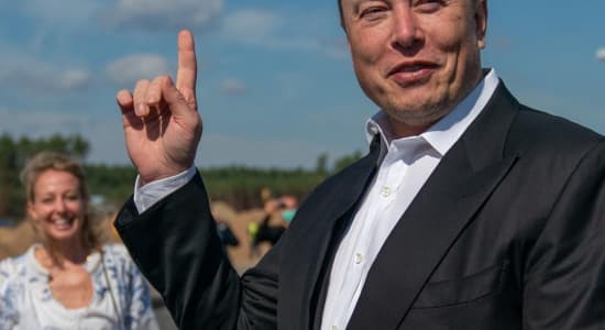 Cœur ❤sur Elon Musk.