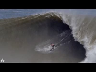 La plus grand vague surfer en skimboard