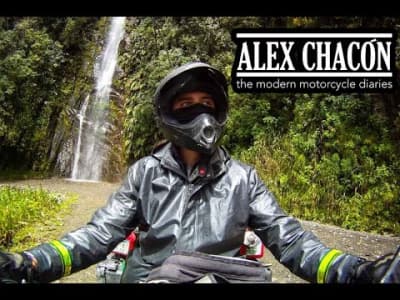 Explorer le monde et la nature à moto