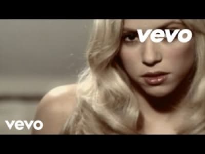 Shakira Feat Santana- Illegal