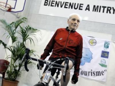 Les vieux et le sport ... record du monde de vélo à 105 ans