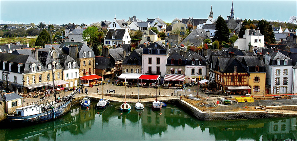 Ce genre de petit port breton mamène