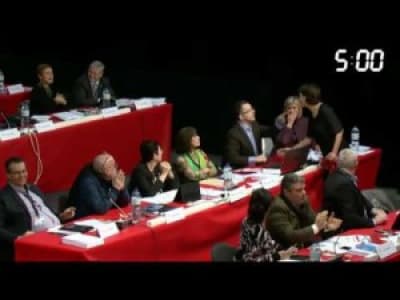 Carole Delga arrache le micro d'un élu FN d'Occitanie ( Montpellier )