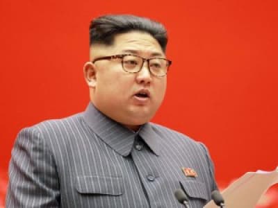 Kim a le bouton de l’arme nucléaire sur son bureau