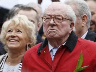 Jean-Marie Le Pen va publier ses mémoires juste avant le congrès du Front national