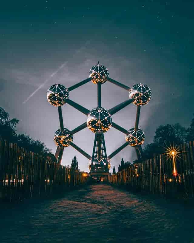 L'Atomium de nuit
