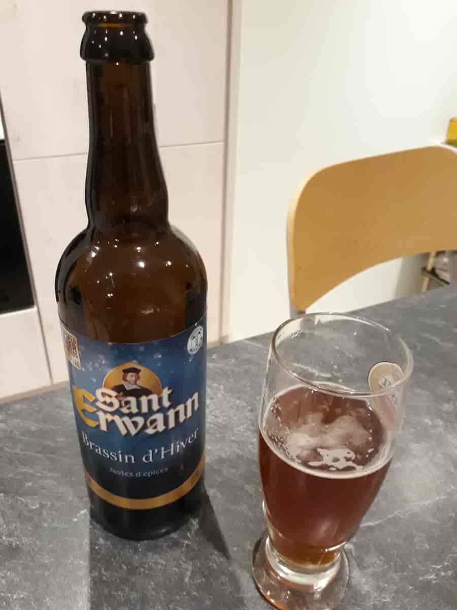 Une bonne bière de Noël (St Erwann - Brassin d'hiver 7°C)