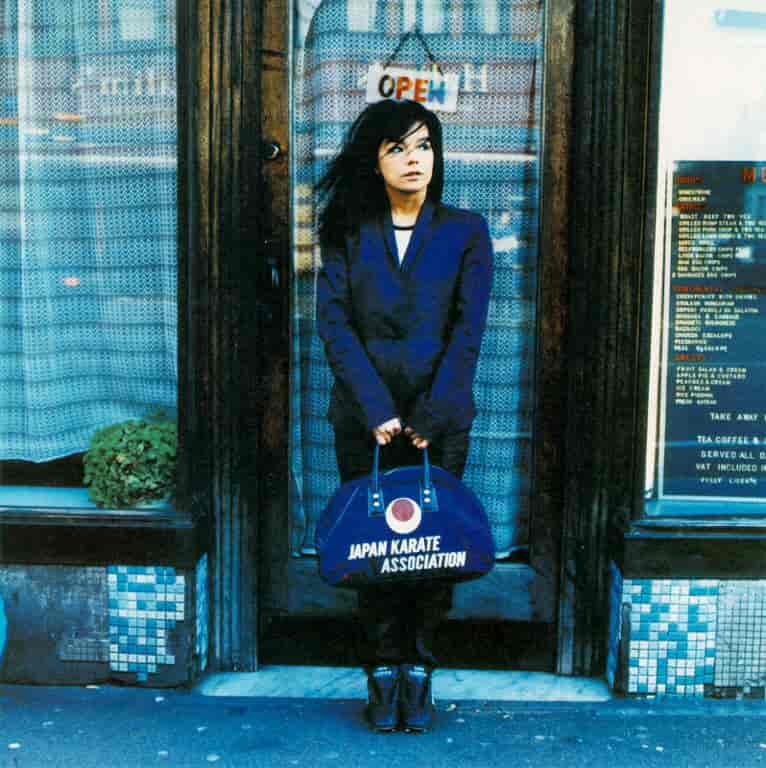 Björk photographié par Anton Corbijn (1995)