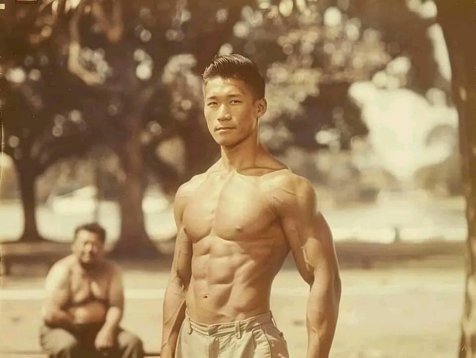 L'homme sur cette photo a été pris en 1946. Ce gars est Ken Shimizu...[Spoiler]