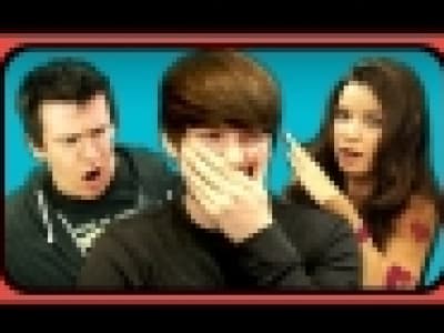 Youtubers react to knife game song.