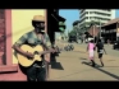 [musique africaine] Moh! Kouyaté - La Guinée (clip)