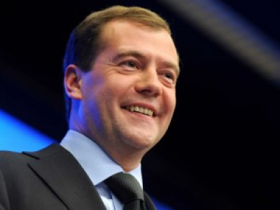 http://www.linfo.re/monde/europe/vladimir-poutine-propose-encore-dmitri-medvedev-comme-premier-ministre
