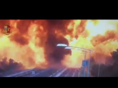 Explosion d'un camion citerne en Italie