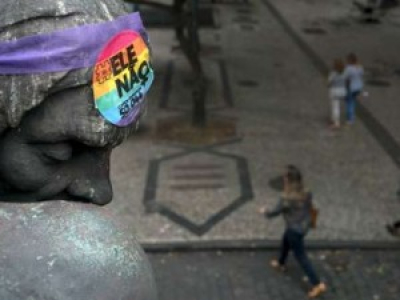 https://www.lemonde.fr/ameriques/article/2018/10/11/au-bresil-le-triomphe-attendu-de-bolsonaro-dechaine-les-violences-homophobes_5367697_3222.html?xtor=RSS-3208