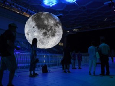https://www.francetvinfo.fr/sciences/espace/la-chine-veut-lancer-une-lune-artificielle-pour-faire-des-economies-d-eclairage-public_2993957.html