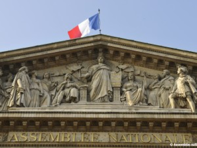 https://www.inegalites.fr/L-Assemblee-nationale-ne-compte-quasiment-plus-de-representants-des-milieux