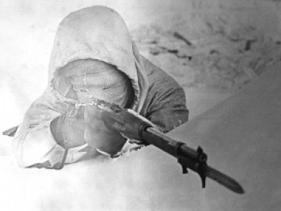 http://compediart.com/index.php/2018/05/09/quand-un-sniper-elimina-259-sovietiques-le-finlandais-simo-hayha/