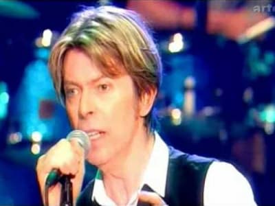 David Bowie - Ashes To Ashes (Live in Paris 2002)