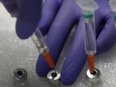 Capacité de développer un nouveau vaccin contre le variant en 100 jours