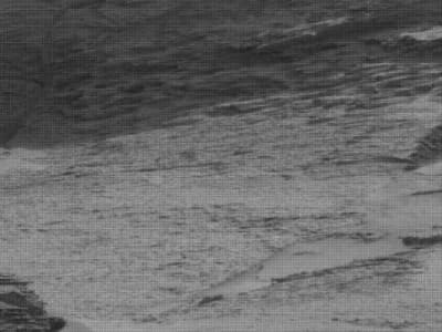 Curiosity photographie une cavité sur Mars