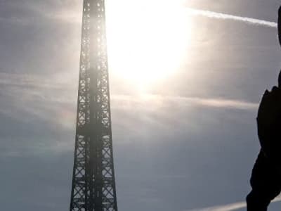 Tour Eiffel : pour l'adjoint au tourisme de Paris les vendeurs à la sauvette font quasiment partie du paysage.